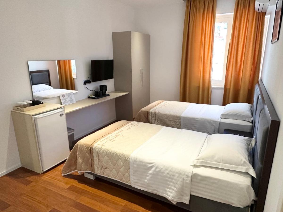 3B Suites Boutique Hotel Sarande Exterior photo