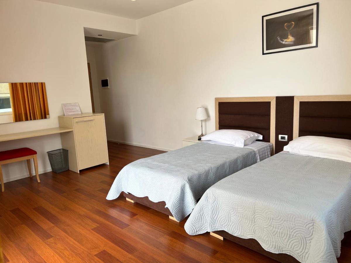 3B Suites Boutique Hotel Sarande Exterior photo