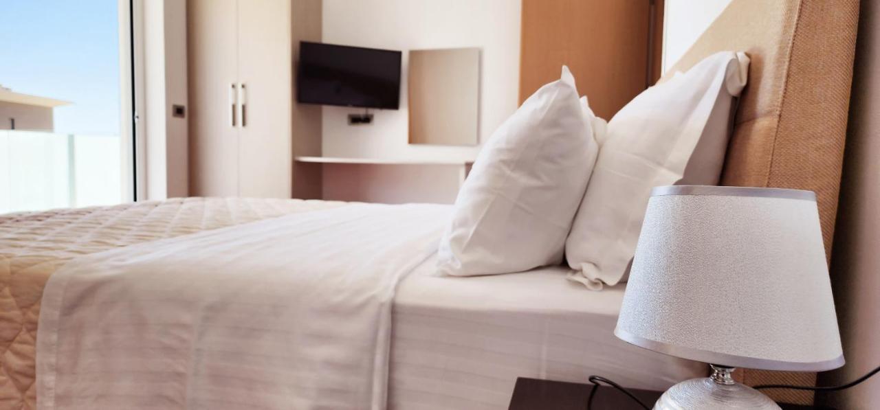 3B Suites Boutique Hotel Sarande Exterior photo