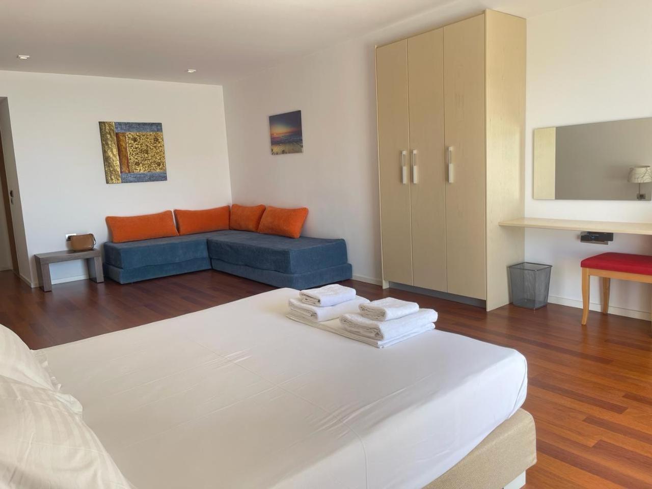 3B Suites Boutique Hotel Sarande Exterior photo